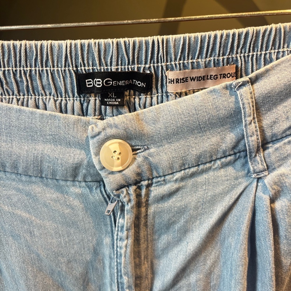 BCBGeneration Light Blue Wide-Leg Women Trouser Jeans Elastic Back - Picture 4 of 5